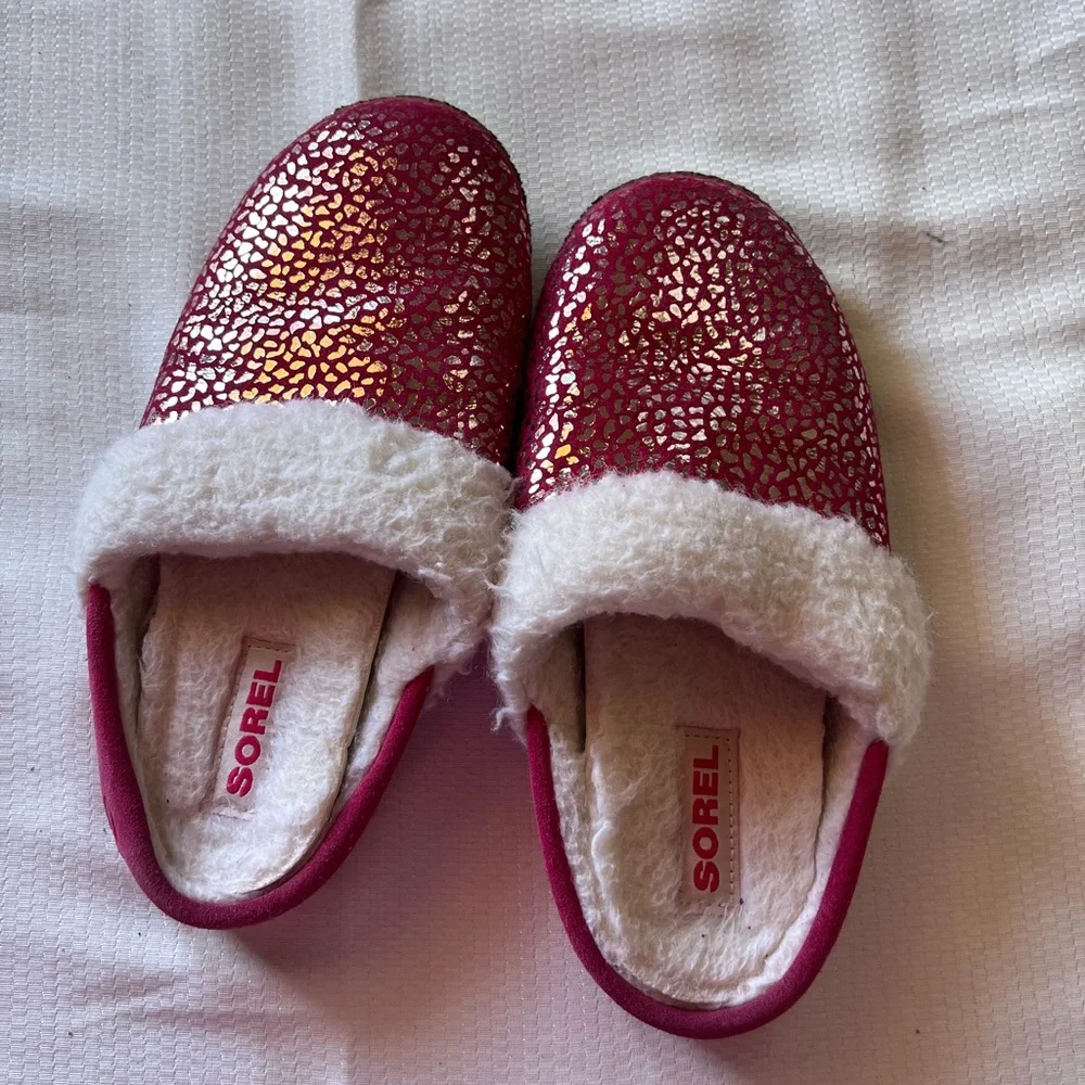 Sorel Red and White Cozy Slippers